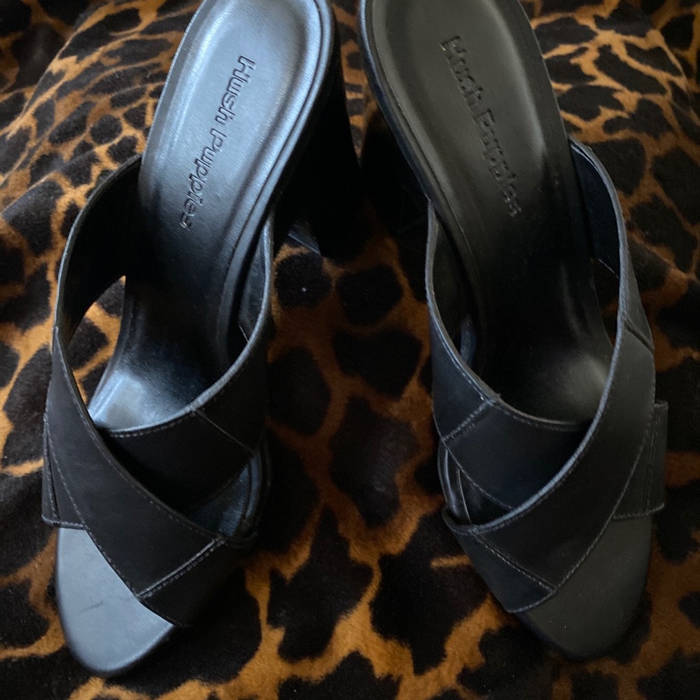 Hush puppies sandals size 8